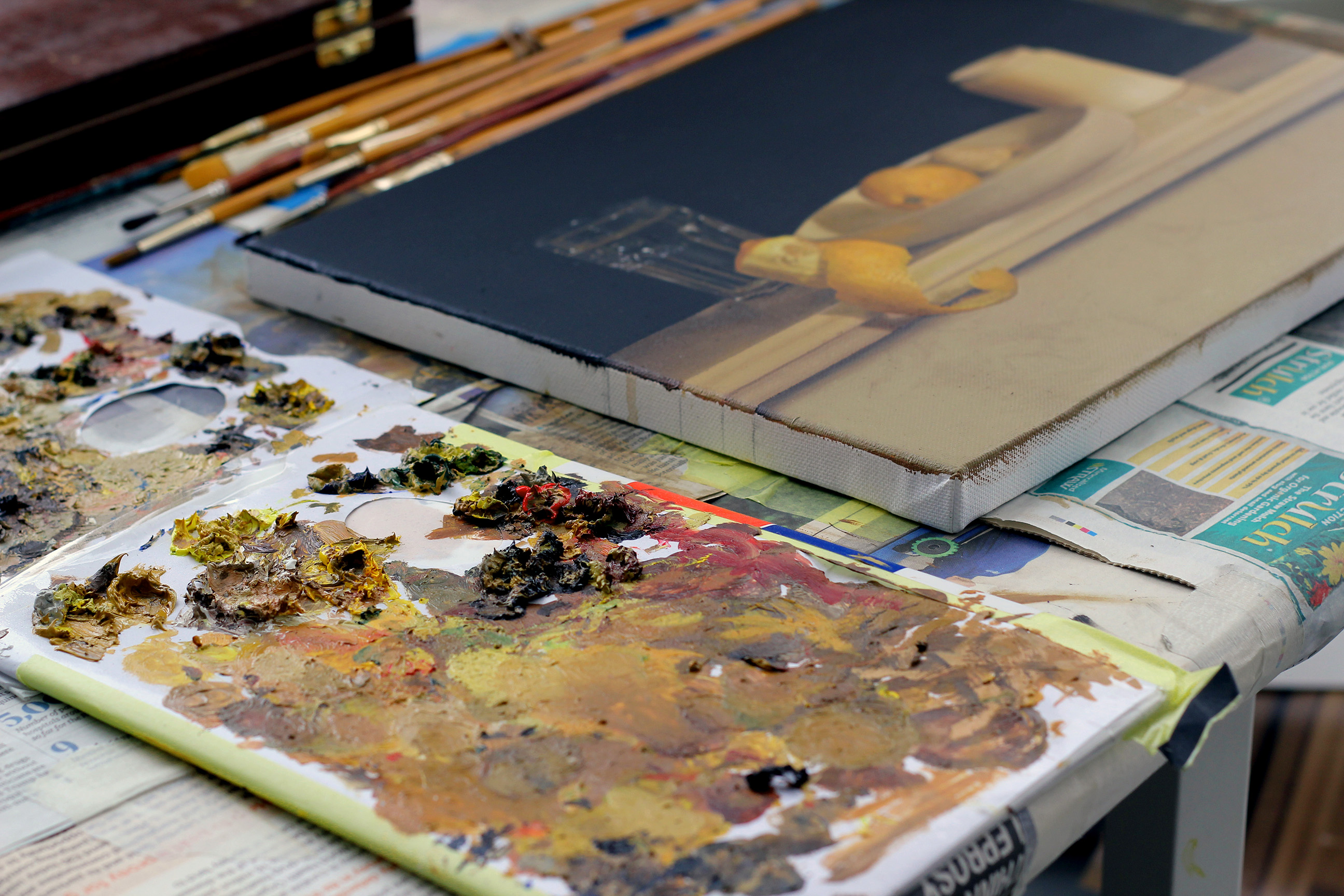 Painting_with_palette_sm